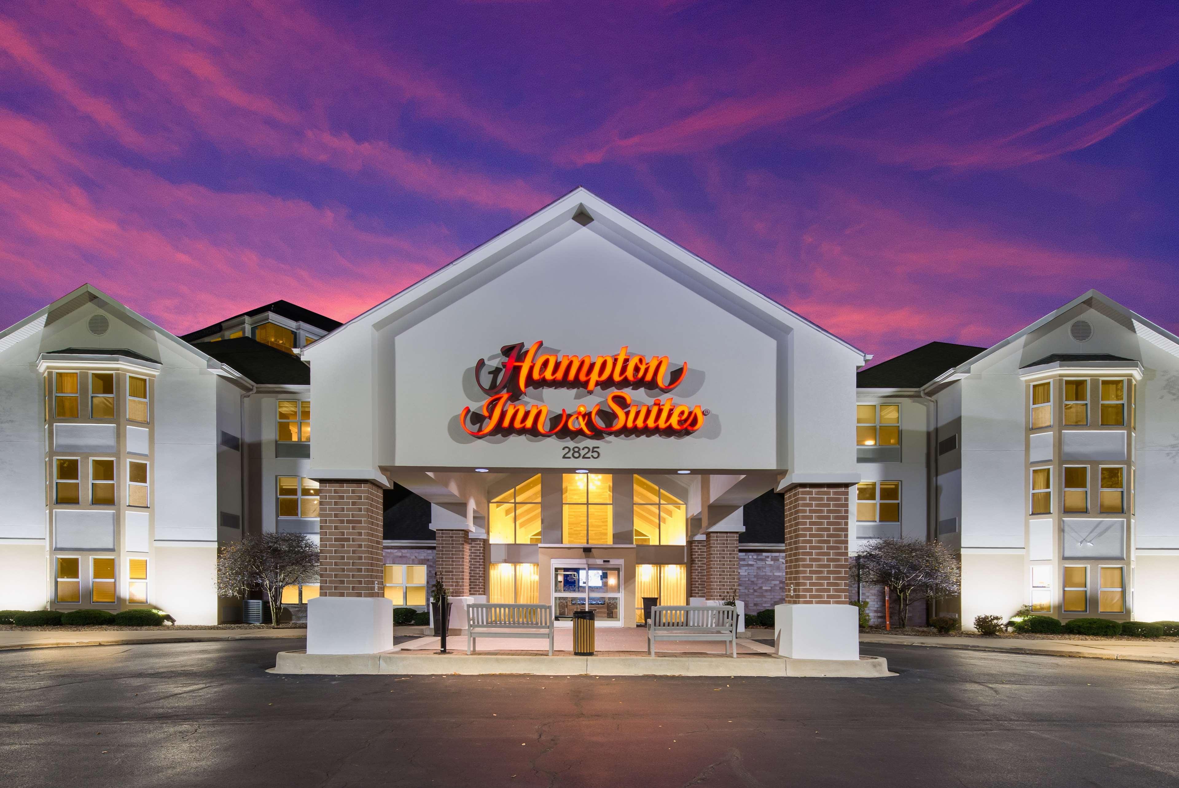 Hampton Inn & Suites Chicago-Hoffman Estates Exterior photo