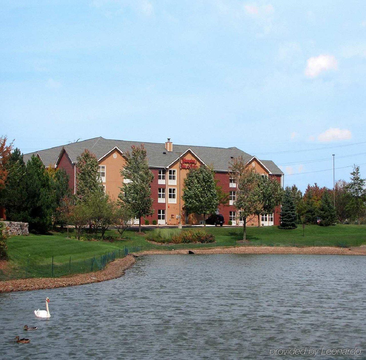 Hampton Inn & Suites Chicago-Hoffman Estates Exterior photo