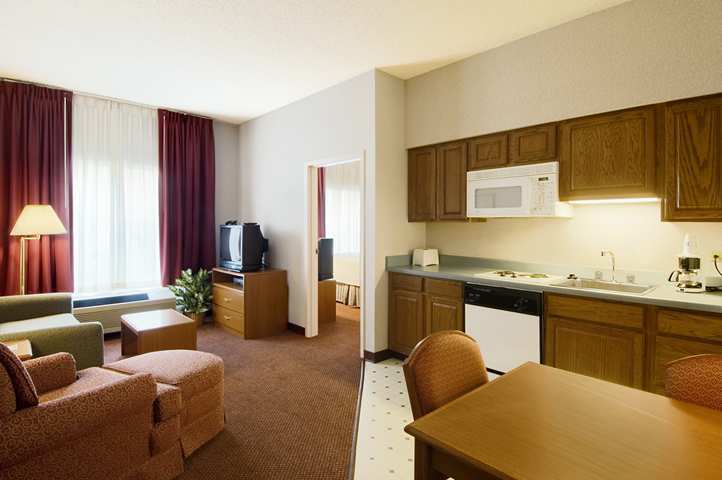 Hampton Inn & Suites Chicago-Hoffman Estates Interior photo